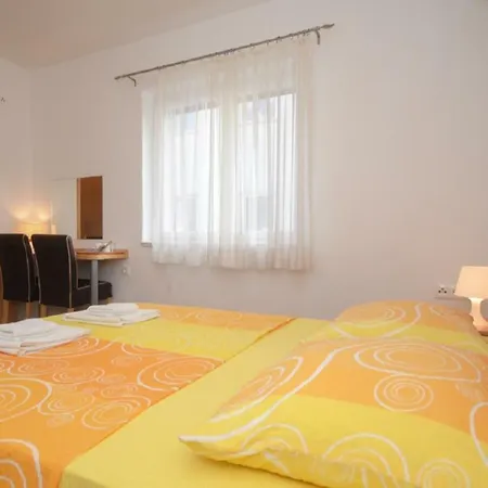 Jet Guest house 3*