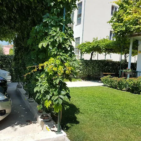 Jet 3* Kastela